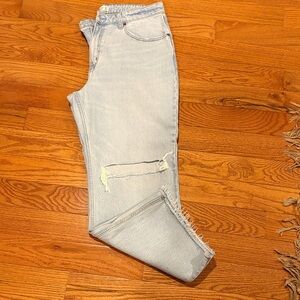 EUC Abercrombie & Fitch Light wash “Curve Love” wide leg jeans